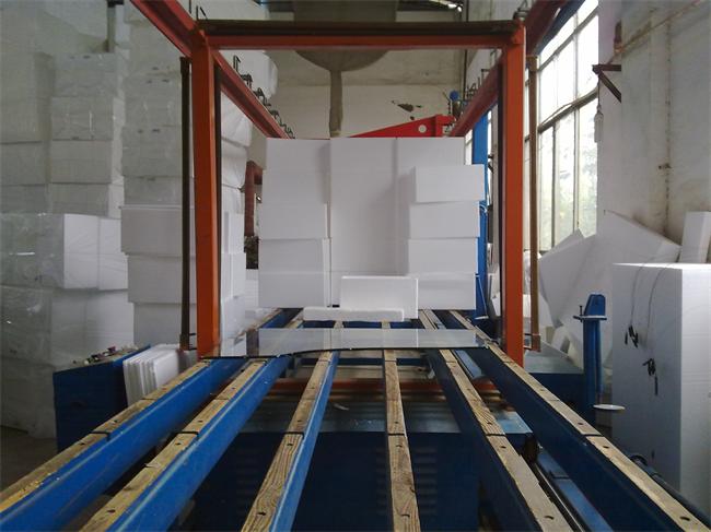 全自动板材切割机1